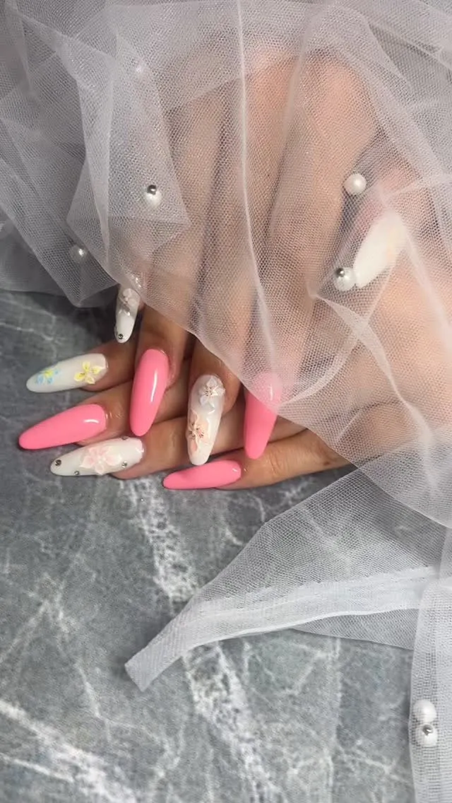 ハイビスカスネイル🌺💅